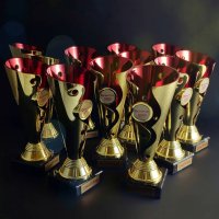 Кубки с мраморным основанием