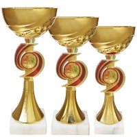 Комплект кубков Высота: 21,5 см, 20,5 см, 19 см Комплект кубков Высота: 21,5 см, 20,5 см, 19 см