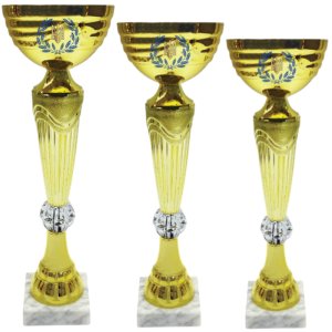 Комплект кубків Герб України Висота: 29,5 см, 27 см, 22,5 см