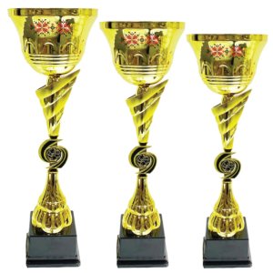 Комплект кубків Тріумф Висота: 49 см, 45 см, 40 см